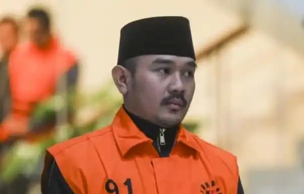 Bupati Bekasi Ade Kuswara