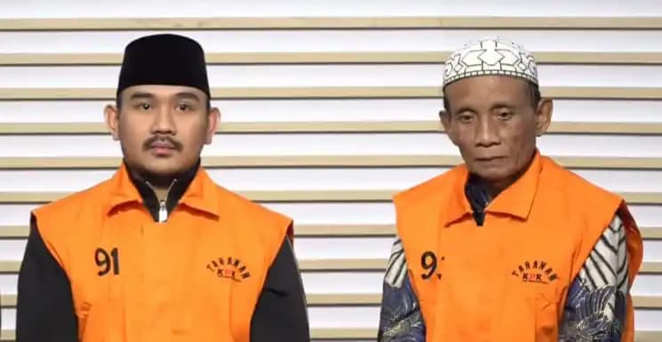 Bupati Bekasi Ade Kuswara dan Ayahnya