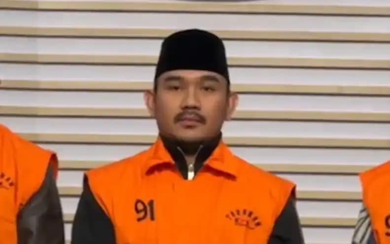Bupati Bekasi Ade Kuswara Kunang