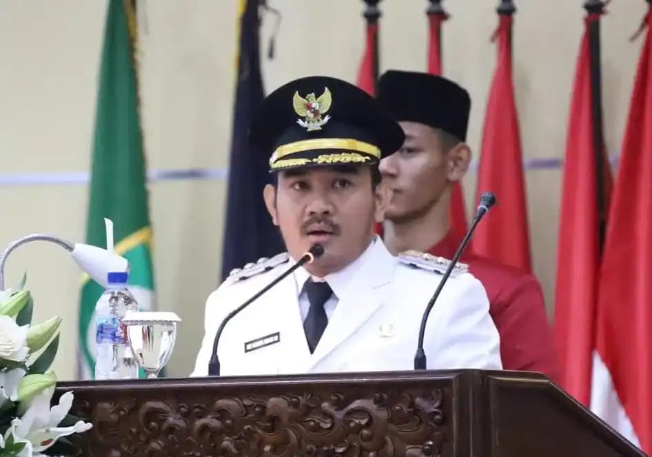Bupati Bekasi Ade Kuswara Kunang