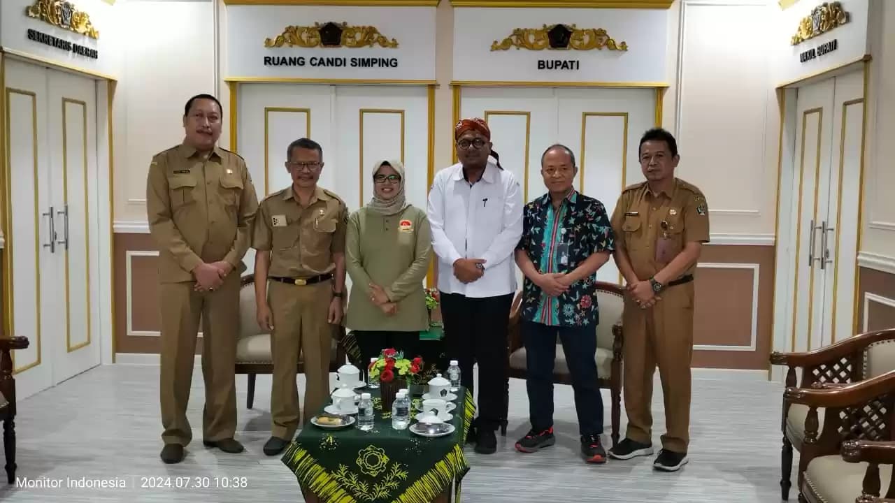 Bupati Blitar Rini Syarifah