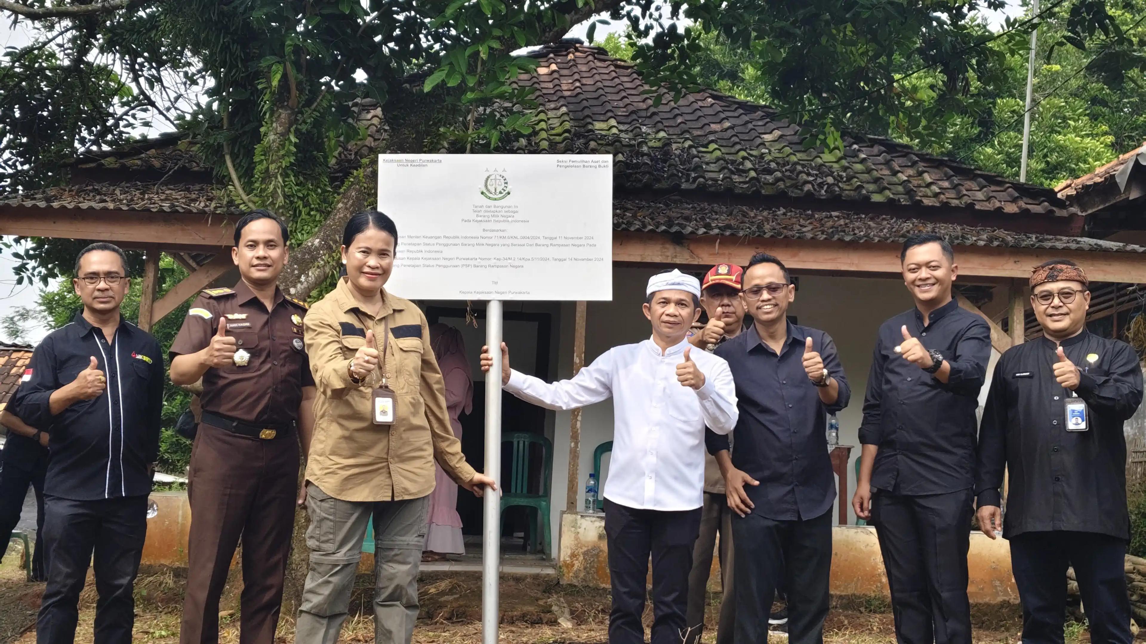 Bupati Purwakarta Saepul Bahri Binzein