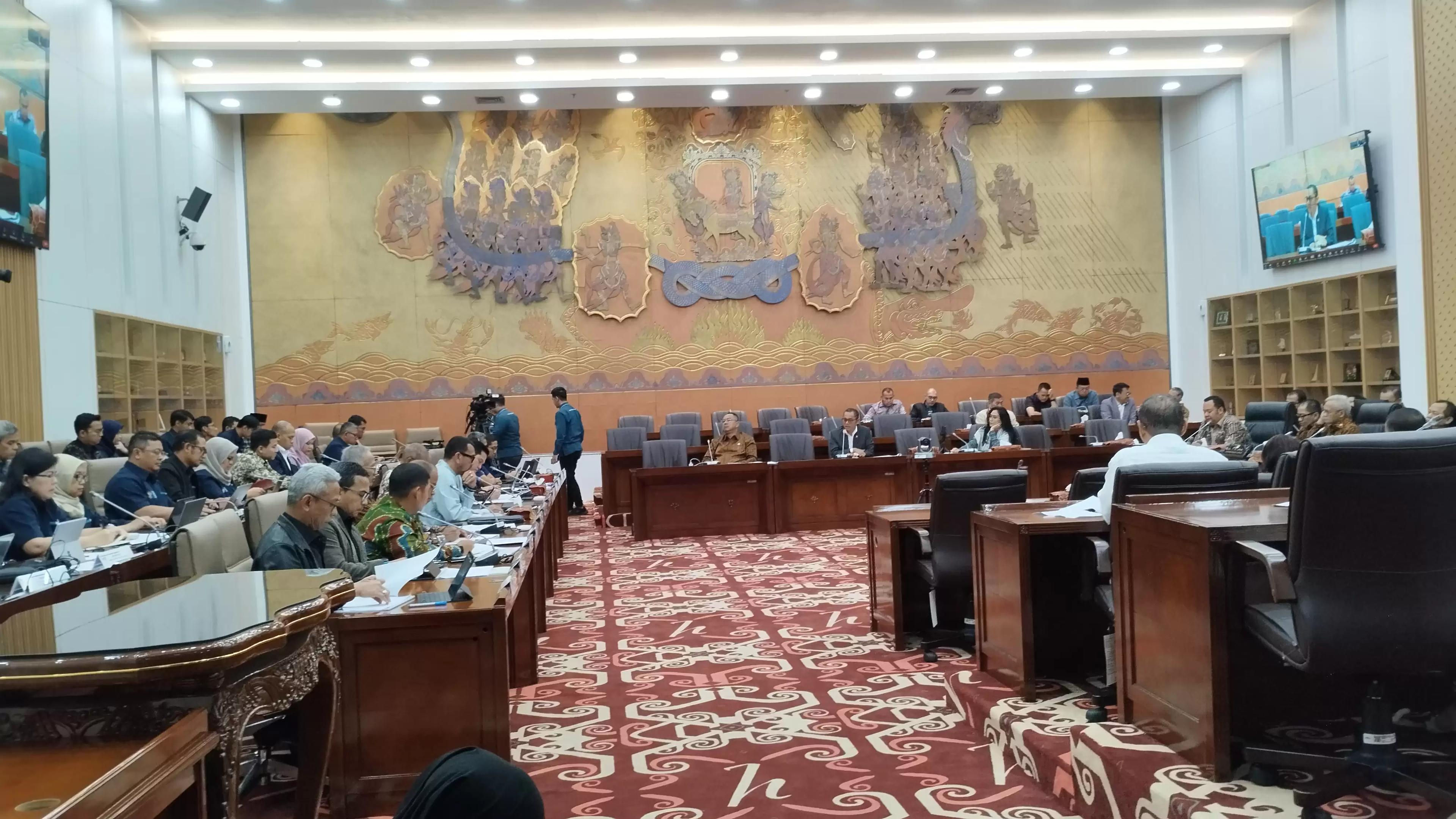 Legislator PDIP: Pak Erick Thohir Ini Omon-omon Aja
