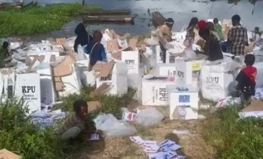 Viral Video Pembongkaran Kertas Suara di Paniai, Apa Kata KPU?