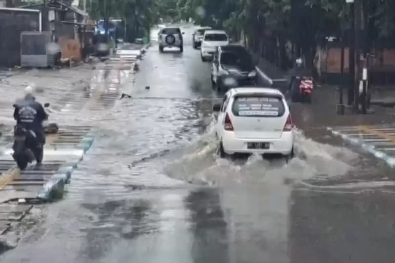 DKI Masuk Kategori Waspada Dampak Hujan Lebat