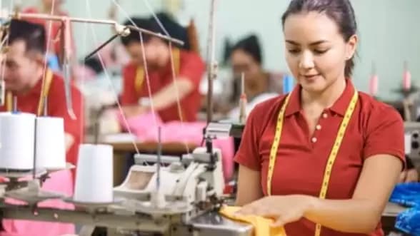 PHK Massal Hantui Industri Manufaktur RI