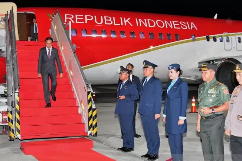 Presiden Joko Widodo Tiba di Jakarta Usai Kunker ke Jepang