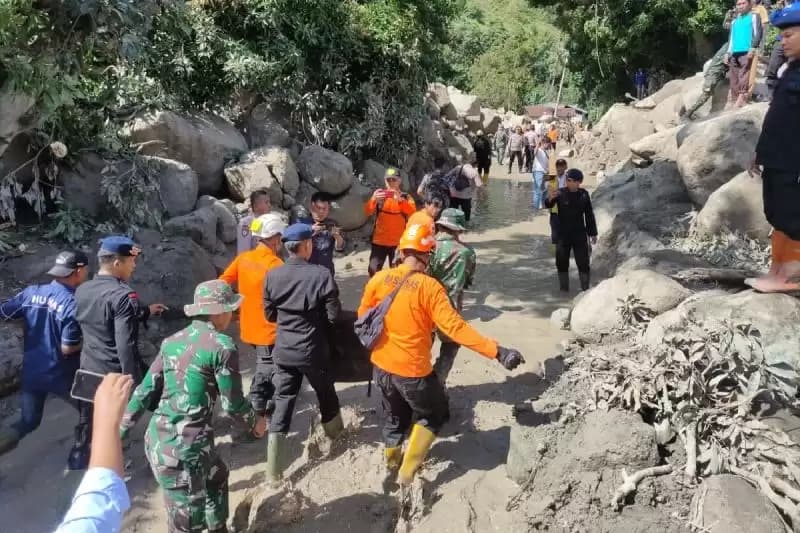 200 Warga Mengungsi Imbas Banjir Bandang di Desa Simangulampe Humbahas