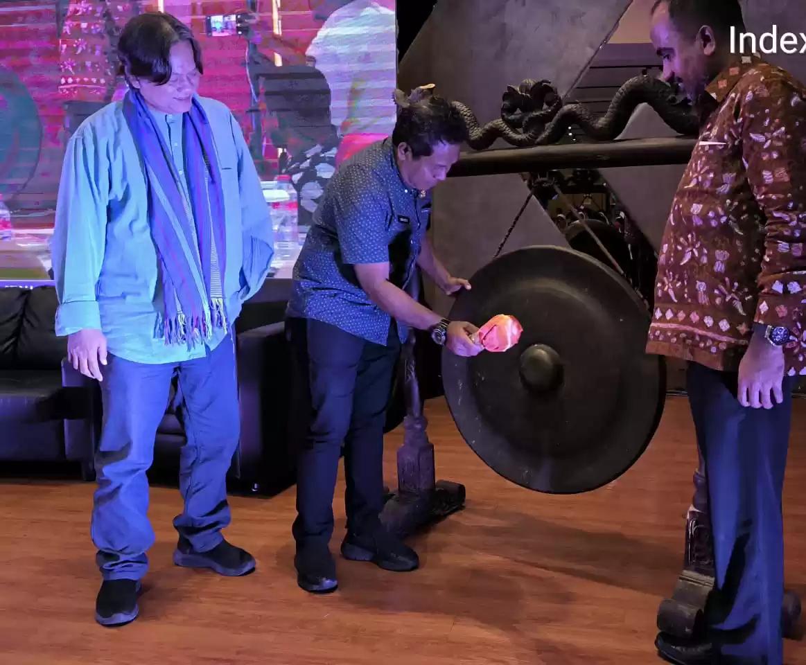 Dalam rangka membudayakan kegemaran membaca dan literasi masyarakat, Dinas Kearsipan dan Perpustakaan Provinsi Maluku Utara mengadakan sosialisasi dan pelatihan menulis tentang kearifan lokal.