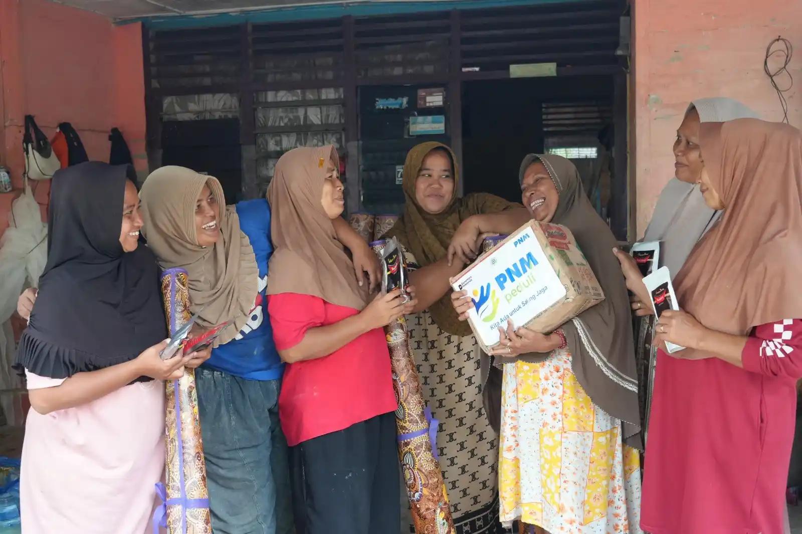 Dari Abon hingga Rendang, Produk Nasabah PNM Disalurkan untuk Masyarakat Terdampak Bencana di Sumatera