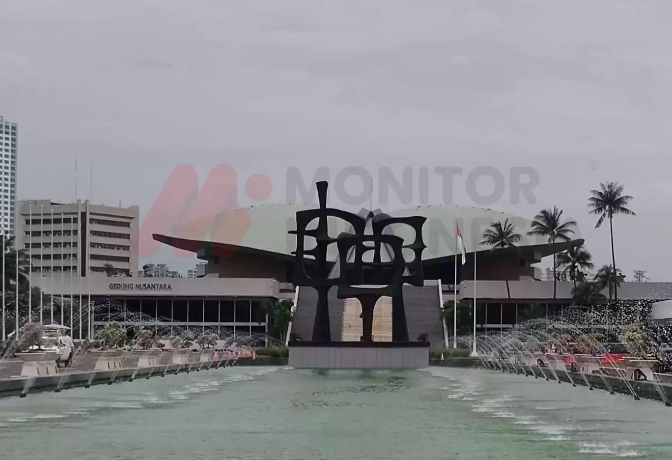 Sisi Positif dan Negatif Caleg Incumbent yang Kembali Lolos ke Senayan