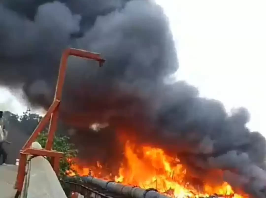 Kebakaran di Manggarai, Dua Orang Luka Ringan dan Sesak Napas