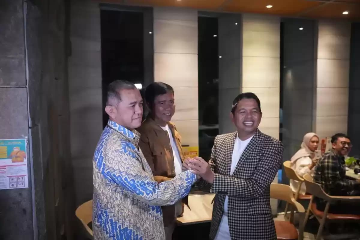 Dedi Mulyadi saat menerima pinangan Golkar untuk maju pada Pilkada Jabar 2024