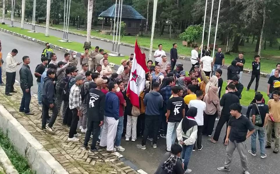 Demo kendari