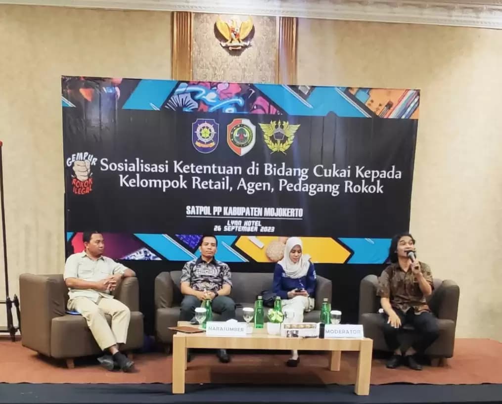 Satpol PP Kabupaten Mojokerto Gencar Sosialisasi Larangan Peredaran Rokok Illegal Kepada Masyarakat