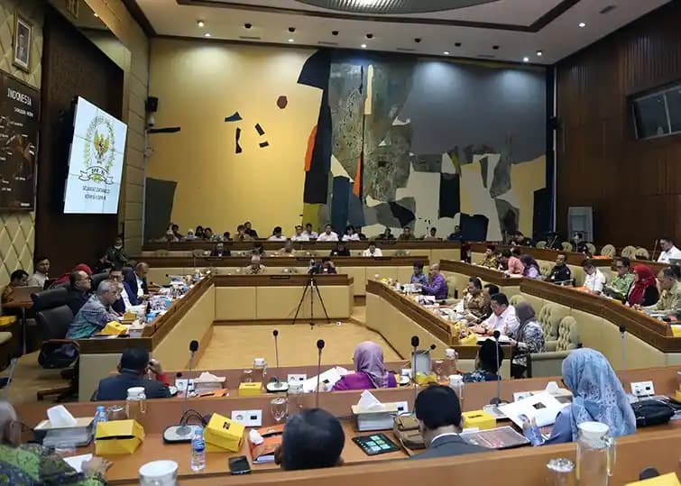 Di hadapan Komisi XIII DPR, Menkum Supratman Sebut Prabowo Minta Seluruh UU hingga Permen Ditinjau Ulang