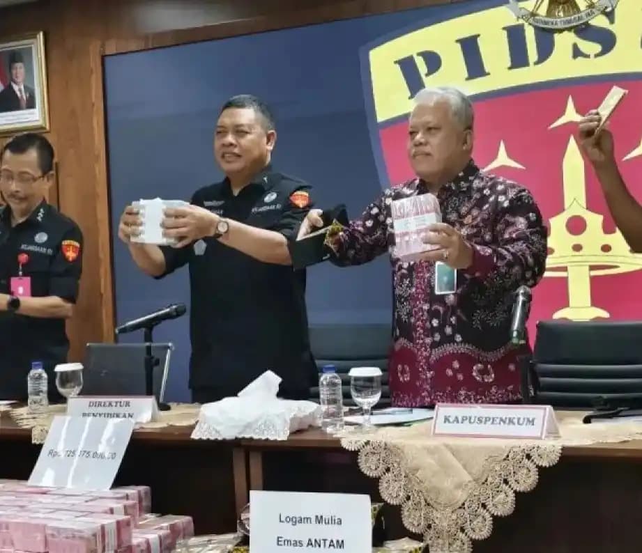Dirdik Jampidsus Abdul Qohar dan Kapuspenkum Kejagung Harli Siregar kasus Zarof Ricar