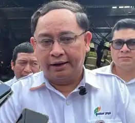 direktur pasar jaya