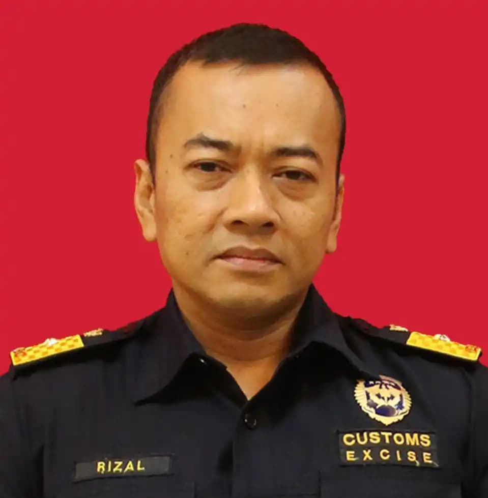 Direktur Penindakan dan Penyidikan Bea Cukai Rizal