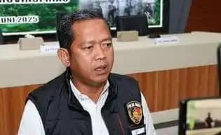 Direktur Reskrimum Polda Riau Kombes Asep Darmawan