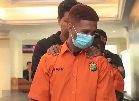 Diskusi Kemang Tersangka