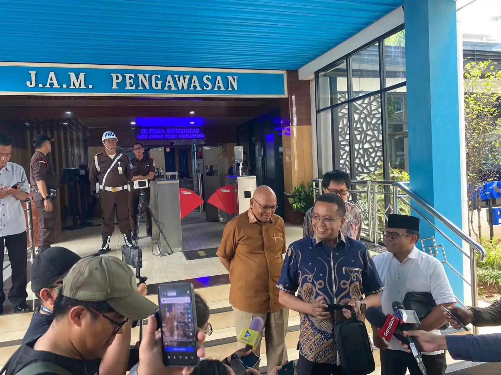 Dituding Rintangi Penyidikan Kasus Suap Zarof Ricar, Jampidsus Febrie Adriansyah dan JPU Dilaporkan ke Jamwas
