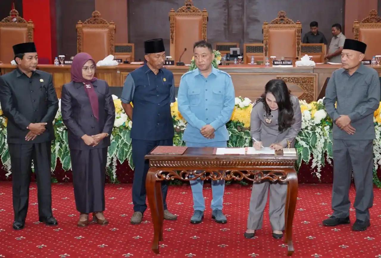 DPRD dan Gubernur Sherly Tjoanda Sepakati Anggaran Berbasis Prioritas dan Kinerja