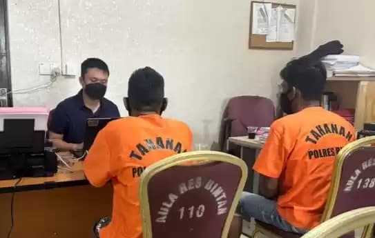 Dua orang tersangka dugaan tindak pidana pemalsuan surat tanah