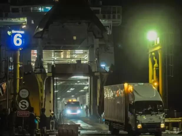 Wilayah Merak hingga Pesisir Anyer Masih Berpotensi Gelombang Tinggi