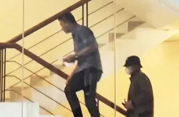 Pius Lustrilanang Pelit Bicara Usai 7 Jam Diperiksa KPK