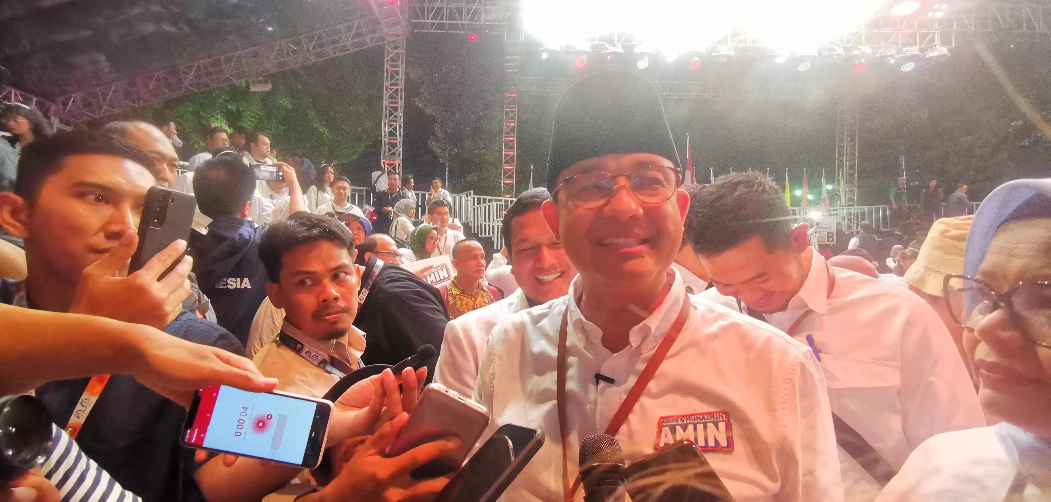 Anies: Bansos Itu Bantuan untuk Penerima, Bukan untuk Pencitraan si Pemberi