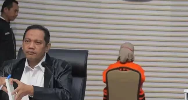KPK Jebloskan Kasubag BPPD Kabupaten Sidoarjo Siska Wati ke Rutan