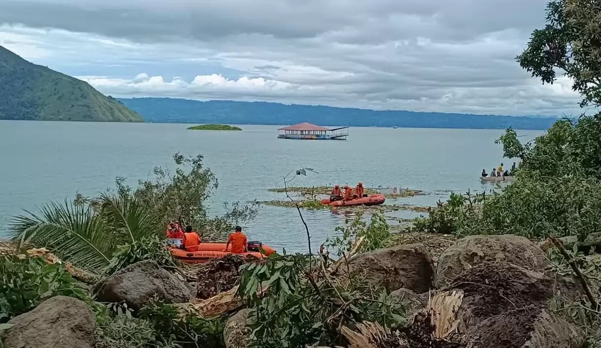 Banjir Bandang-Longsor Humbahas, Perusahaan Penebang Hutan Didesak Hengkang dari Kawasan Danau Toba