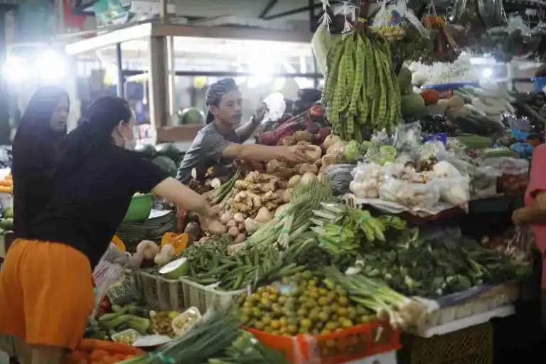 Ekonom Soroti Kebijakan dan Daya Beli Masyarakat