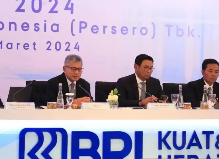 Eks Dirut BRI Sunarso dan Eks Wadirut BRI Catur Budi Harto