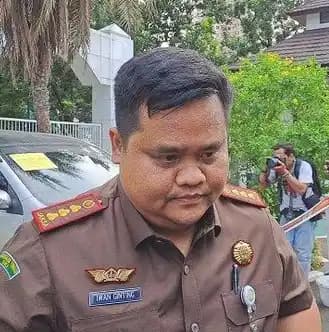 Eks Kajari Jakarta Barat Iwan Ginting