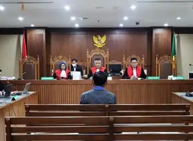 Eks Ketua PN Surabaya Rudi