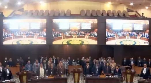 empat menteri di MK
