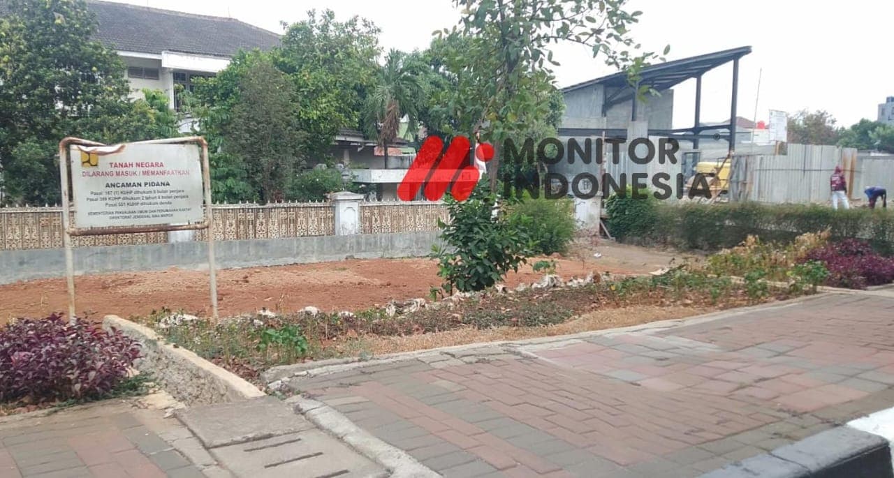 Lahan Milik Negara di Jalan Raya Cipayung "Dicaplok" Pengusaha, Pak Camat Anteng Wae!