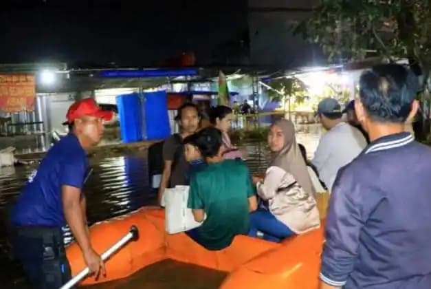 Evakuasi warga Terdampak banjir
