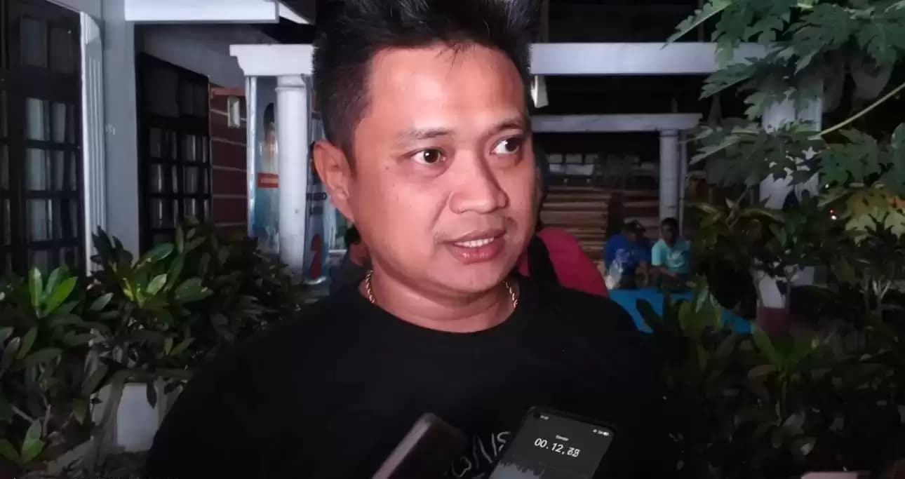 Tebang Pilih Tertibkan APK, Tomi Gandhi Sasongko: Bawaslu Kota Blitar Diduga Dapat Bisikan Ghaib