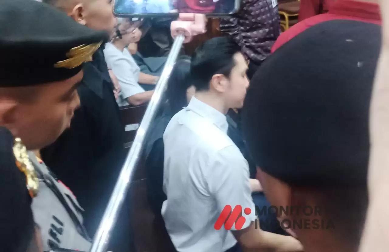 Harvey Moeis menjalani sidang hari ini tanpa ditemani istri, Sandra Dewi. (Foto: Dok MI/Albani Wijaya/Farrel)