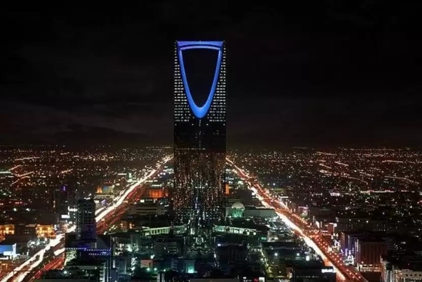Perdana! Arab Saudi akan Buka Toko Miras