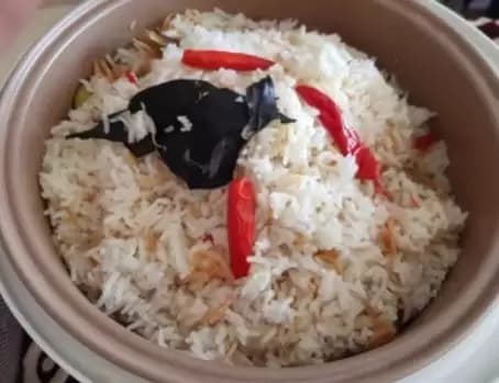 Praktis! Memasak Nasi Liwet di Rice Cooker, Begini Caranya