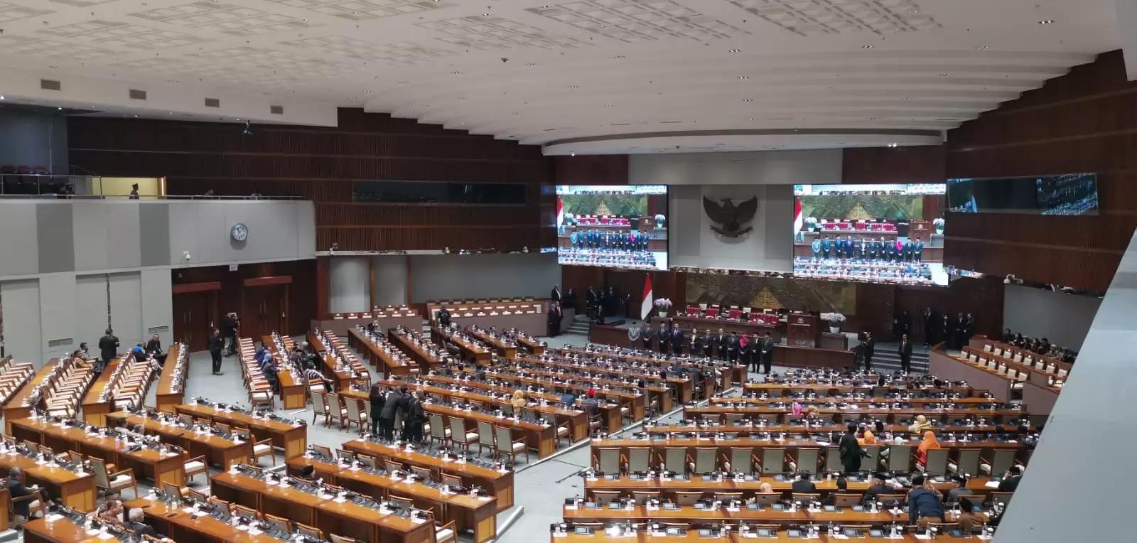 Rapat paripurna DPR RI ke-10 (Foto: MI/Dhanis)