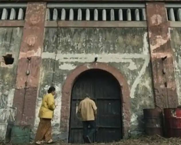 Film Horor Pabrik Gula