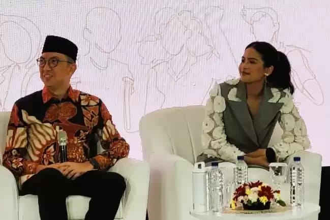 Foto Aktris sekaligus penyanyi Maudy Ayunda