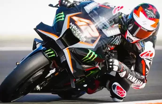 Foto Alex Rins saat melakoni sesi uji coba