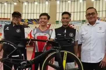 Foto Atlet balap sepeda Indonesia Bernard