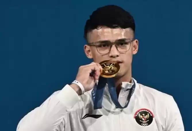 Foto Atlet Indonesia Raih Medali Emas